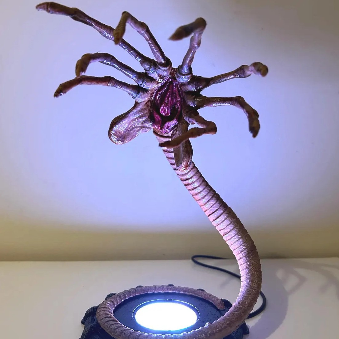 Alien Facehugger Lamp Nightlig - Lighting Decor Ideas recension och pris