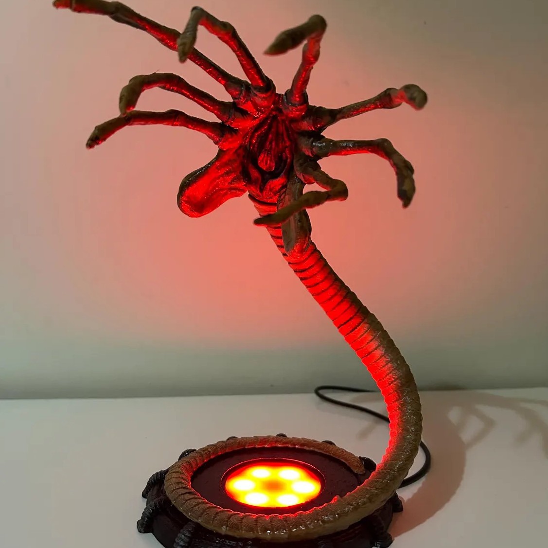 Alien Facehugger Lamp Nightlig - Lighting Decor Ideas recension och pris